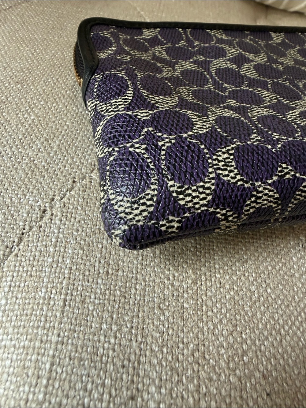 Coach Corner Zip Wristlet Signature Canvas Purple Gold Horse & Carriage - Picture 6 of 7